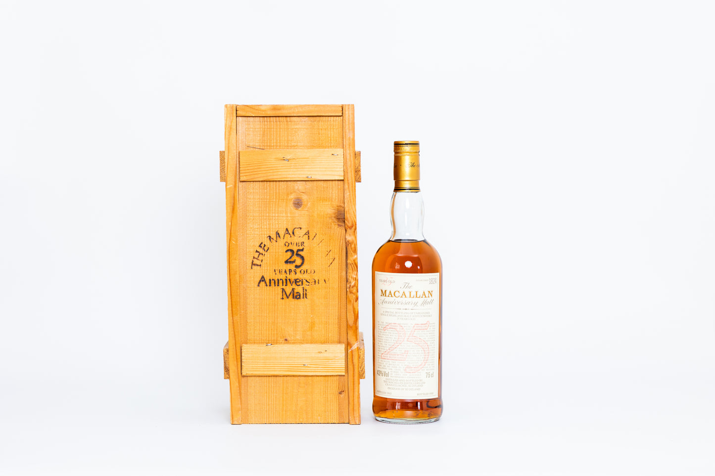 Macallan - 25 Year Old (1962) Anniversary Malt (75cl)
