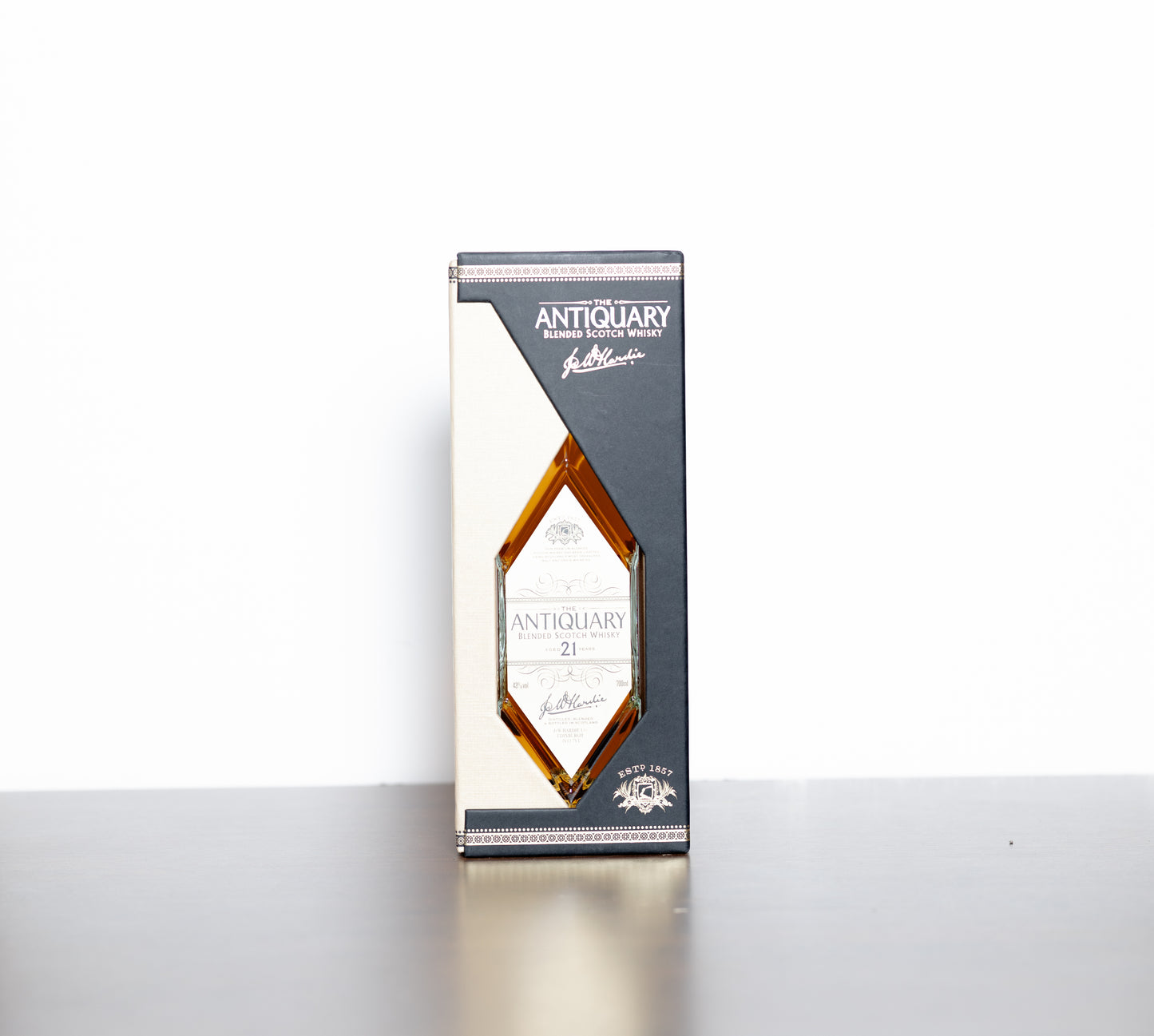 The Antiquary 21 Year Old – Blended Scotch Whisky (Tomatin), 70cl, 43% ABV