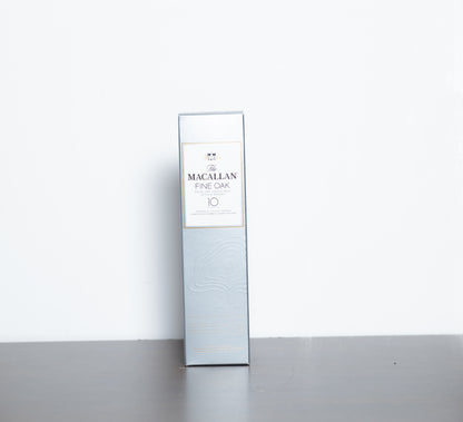 The Macallan Fine Oak 10 Year Old (Triple Matured) – Speyside Single Malt Scotch Whisky, 70cl, 40% ABV (Fine Oak Series)