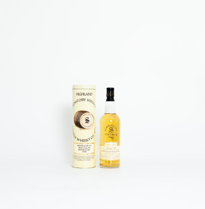 Macallan 1990 Signatory Vintage 11 year old