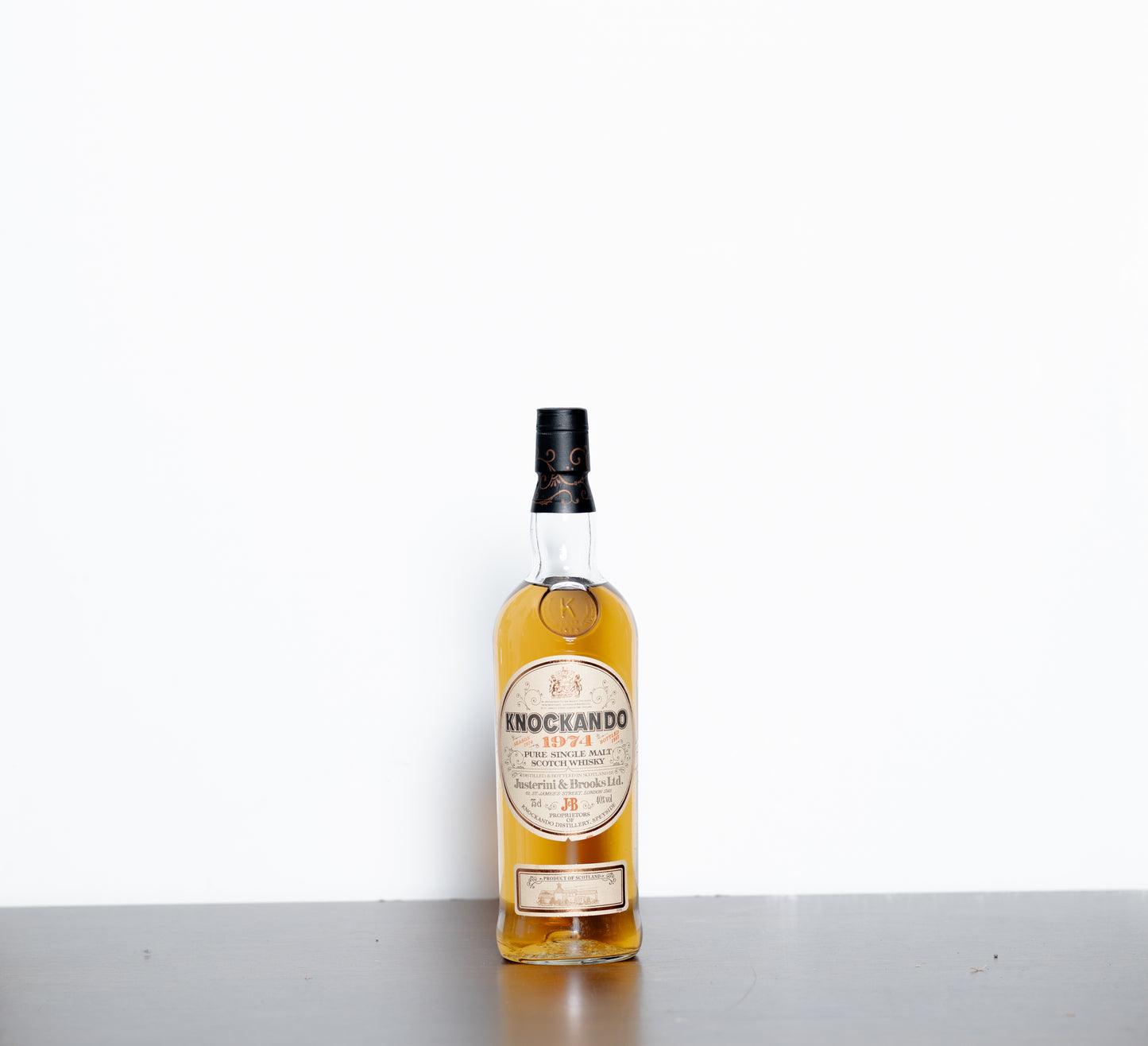 Knockando 1974 “Pure Single Malt” (Justerini & Brooks Bottling, 1986) – Speyside Single Malt Scotch Whisky, 75cl, 43% ABV