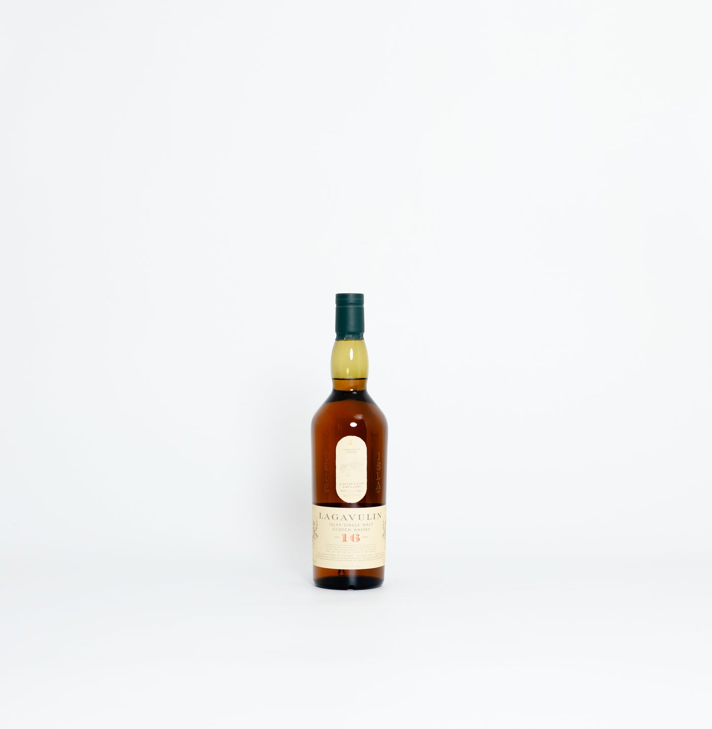 Lagavulin 16 Year Old – Islay Single Malt Scotch Whisky, 43% ABV, 70cl