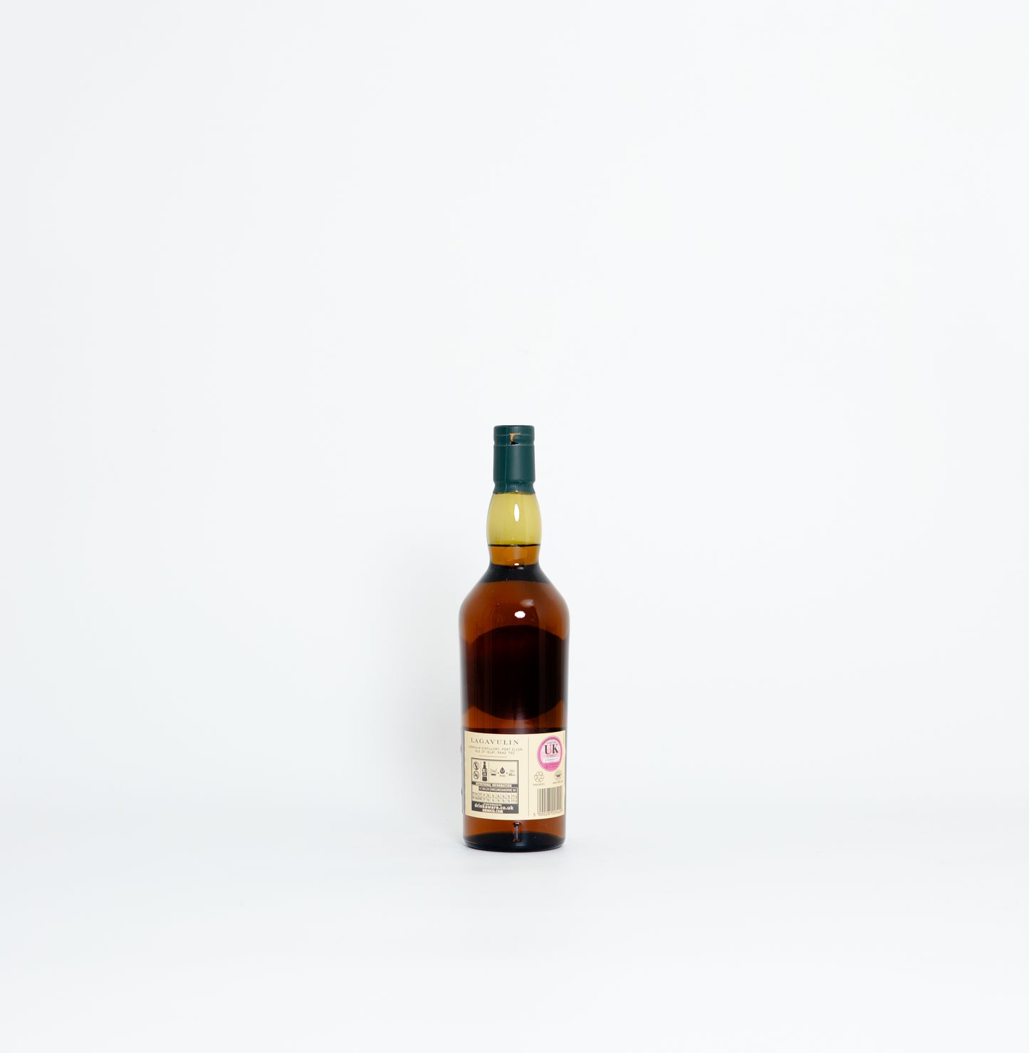 Lagavulin 16 Year Old – Islay Single Malt Scotch Whisky, 43% ABV, 70cl