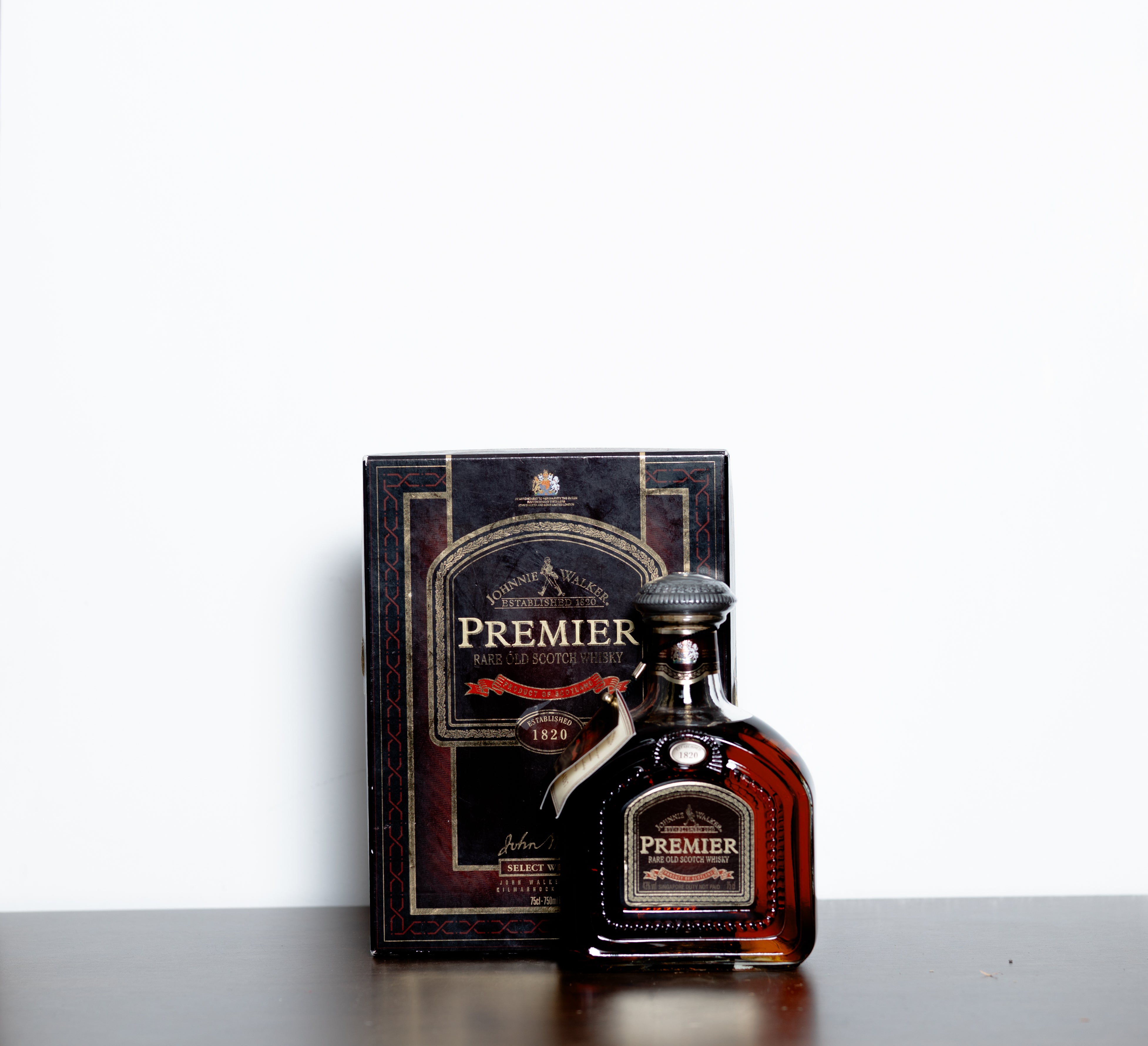 Johnnie Walker Premier Rare Old Scotch Whisky (1980s) – Blended Scotch Whisky, 75cl, 43% ABV (Duty Free Release, Numbered Certificate DB03062)