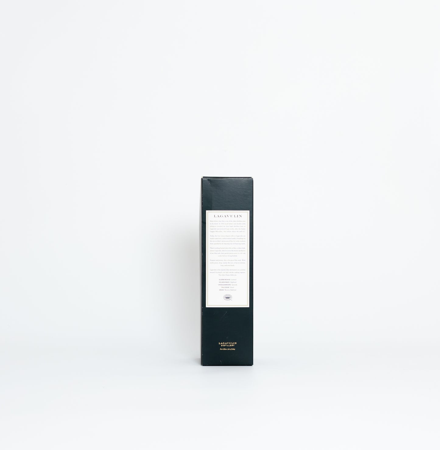 Lagavulin 16 Year Old – Islay Single Malt Scotch Whisky, 43% ABV, 70cl