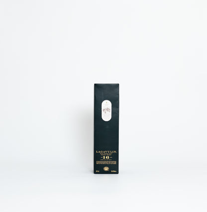 Lagavulin 16 Year Old – Islay Single Malt Scotch Whisky, 43% ABV, 70cl