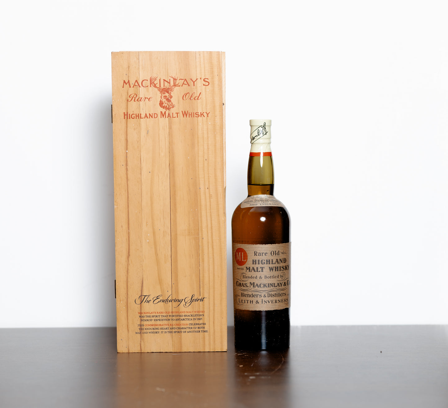 Mackinlay’s Shackleton Replica (1st Edition) – Blended Scotch Whisky, 70cl, 47.3% ABV (Limited 50,000) – Signed by Ernest Shackleton’s Daughter (With Wooden Case)