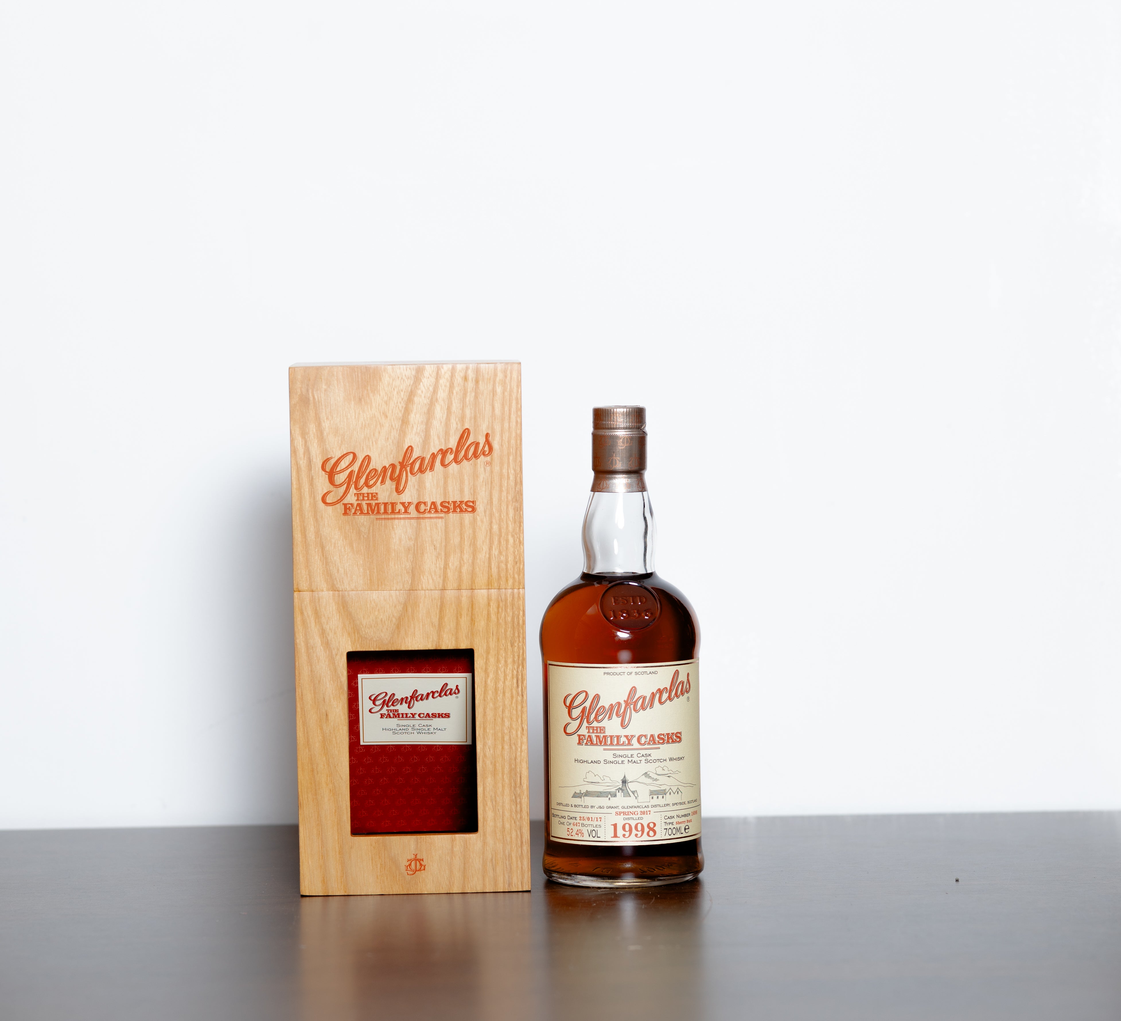 Glenfarclas 1998 Family Cask #1698 / Spring 2017