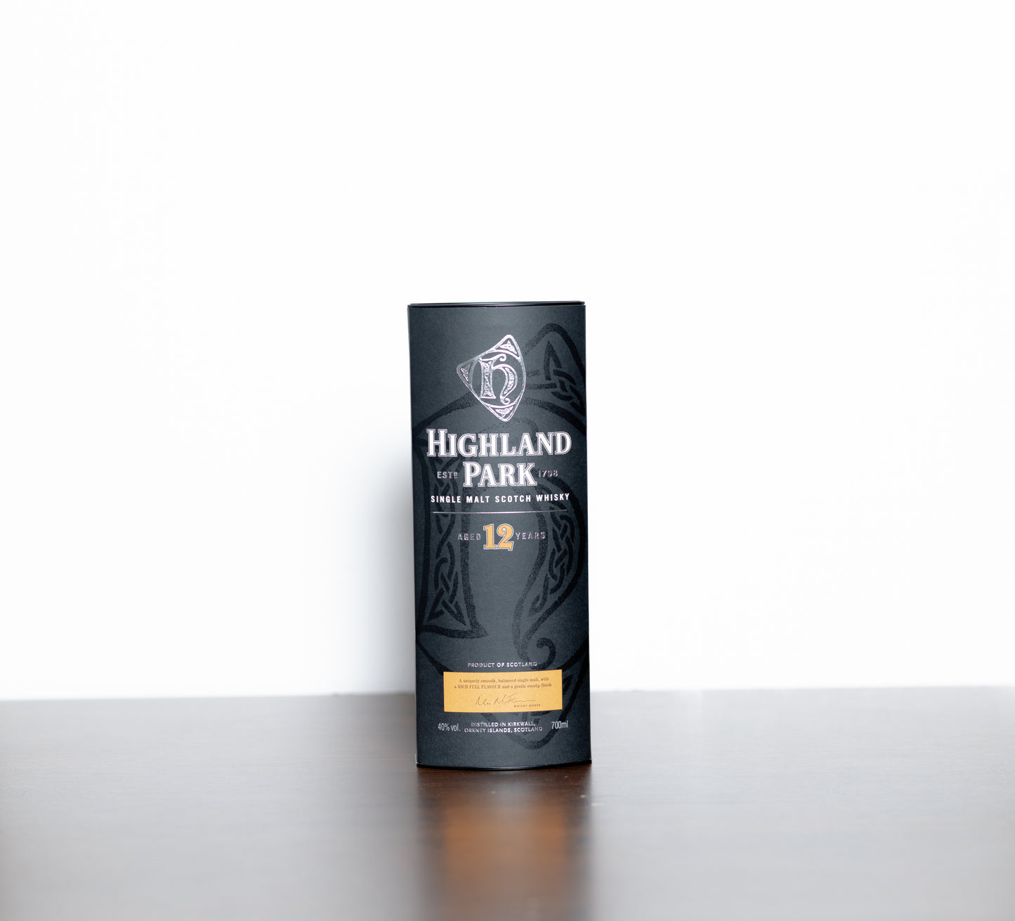 Highland Park 12 Year Old – Islands Single Malt Whisky, 40% ABV, 70cl (Late 2000s Release)