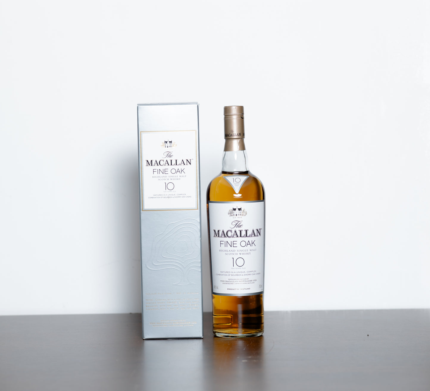 The Macallan Fine Oak 10 Year Old (Triple Matured) – Speyside Single Malt Scotch Whisky, 70cl, 40% ABV (Fine Oak Series)