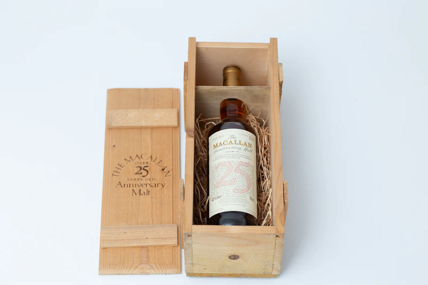 Macallan 1968 25 Year Old Anniversary Malt Bottled 1994 With Original Wood Box